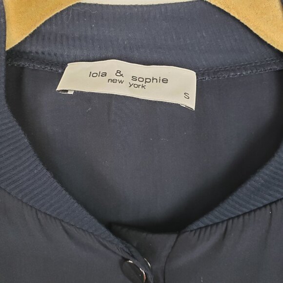 Lola & Sophie Hybrid Top S Navy Ribbed Snap Front Modern Blouse Sheer Hem - Picture 4 of 8